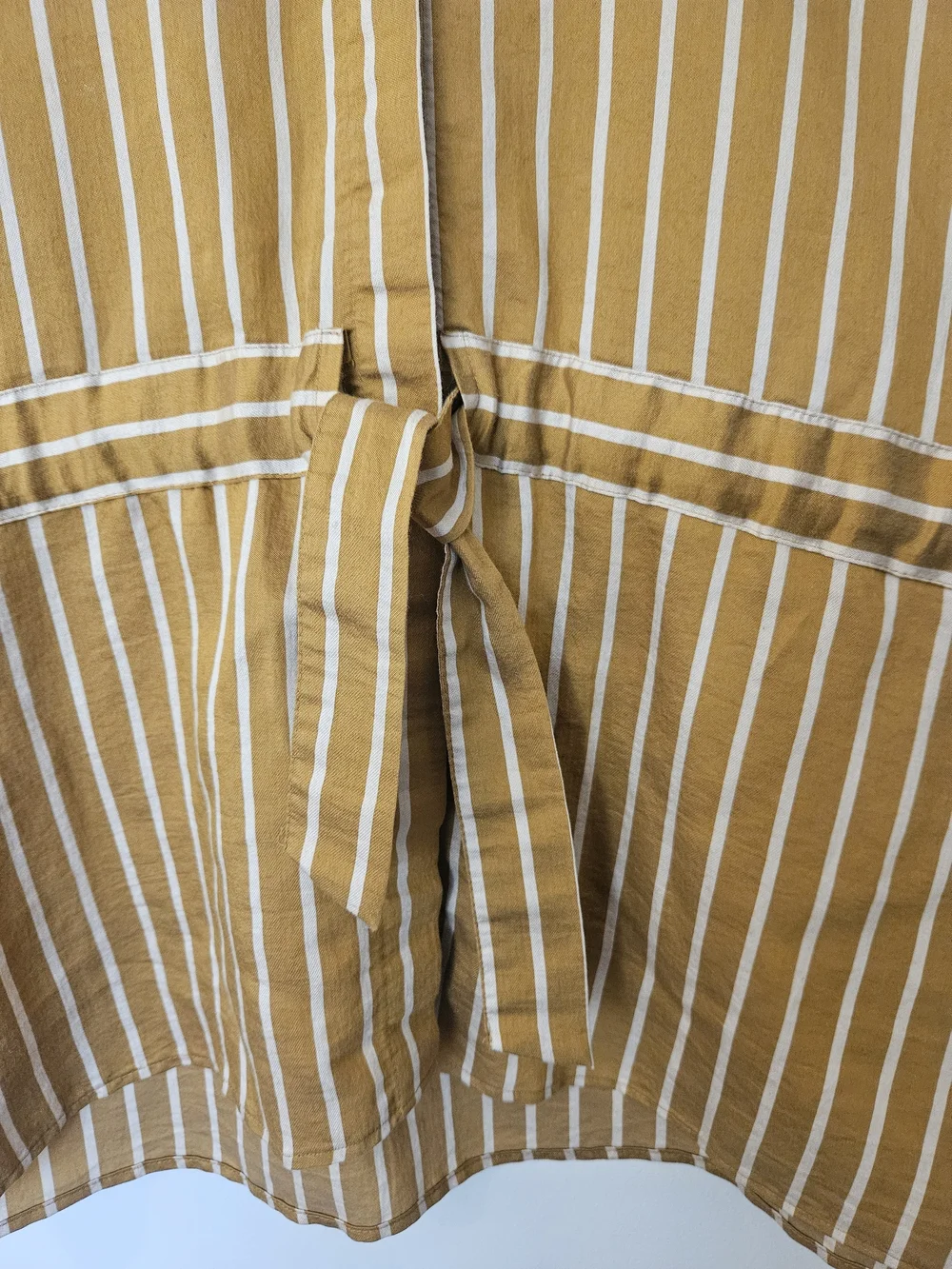 ZARA WOMAN Striped Cinch-Waist Button Shirt - Picture 4 of 14